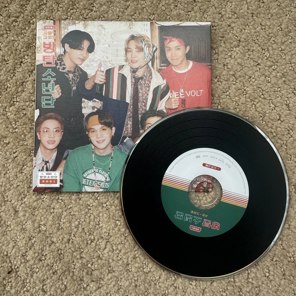 Official BTS 2021 Seasons Greetings DVD Box Set - Picture 4 of 7